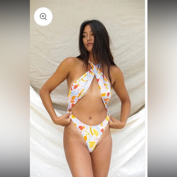 NWT Stone Fox Swim Free People Azalea One-Piece Swimsuit Petal party Sz Lg - Picture 1 of 7